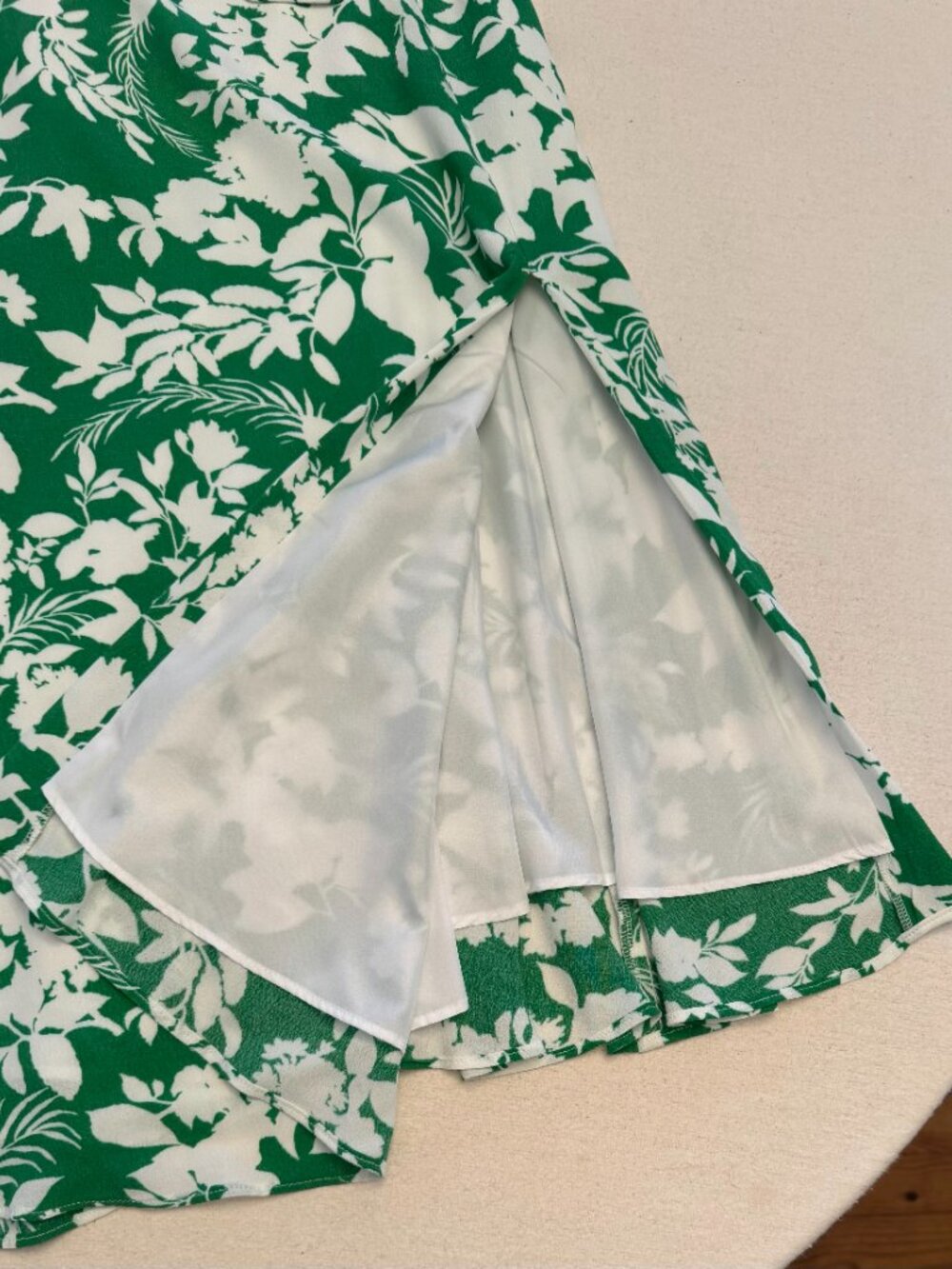Ann Taylor Petite Green White Floral Wrap Skirt Size 6P Lined Tie Waist - Picture 5 of 7